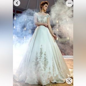 Stephen Yearick Wedding Dress Ball Gown KSY49 Sz 6 Swarovski Crystals Long Train